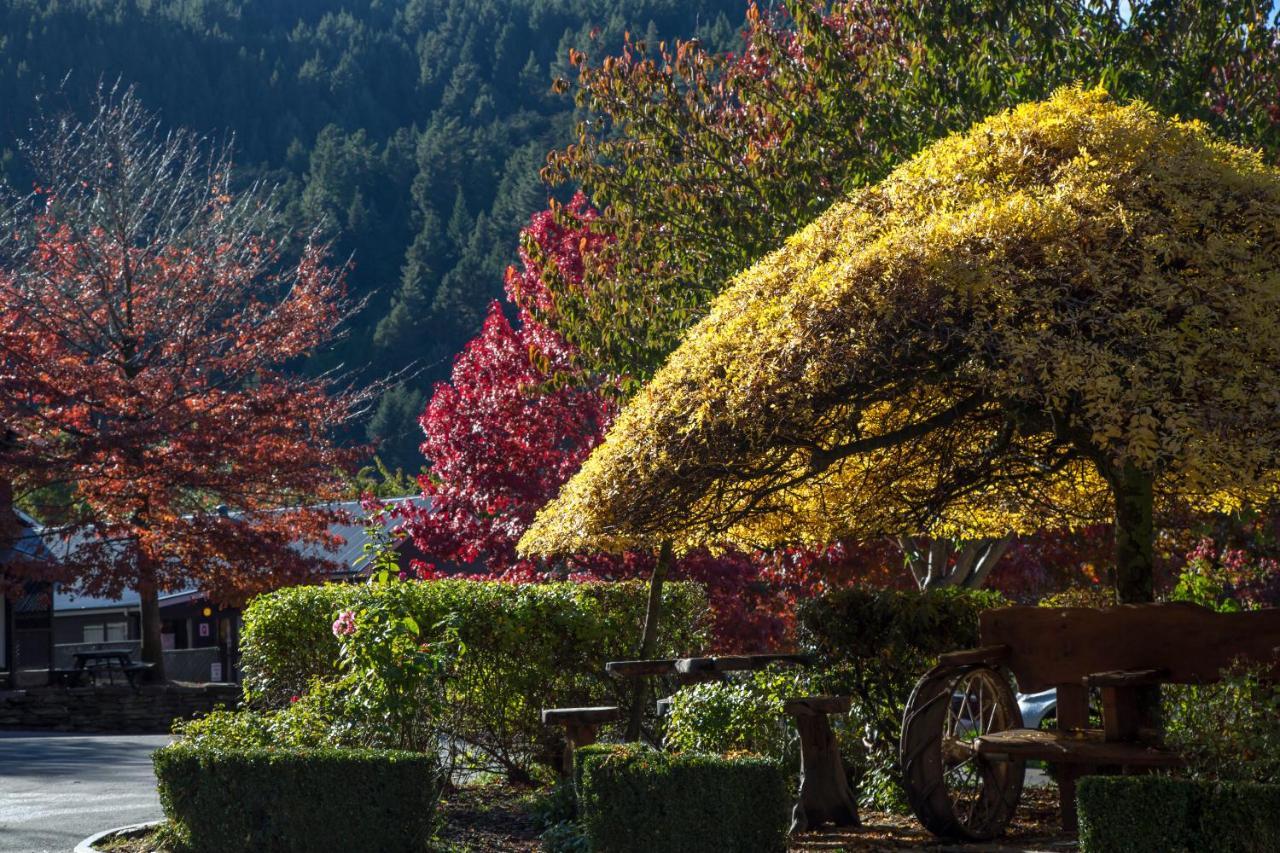 Pinewood Houses And Apartments Queenstown Buitenkant foto