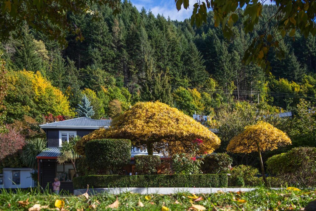 Pinewood Houses And Apartments Queenstown Buitenkant foto